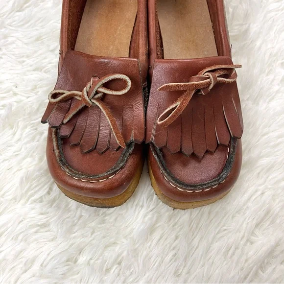 VTG 1970’s Sears Roebuck Brown Leather Thick Gum Sole Loafers w Fringe and Bow - Picture 8 of 15